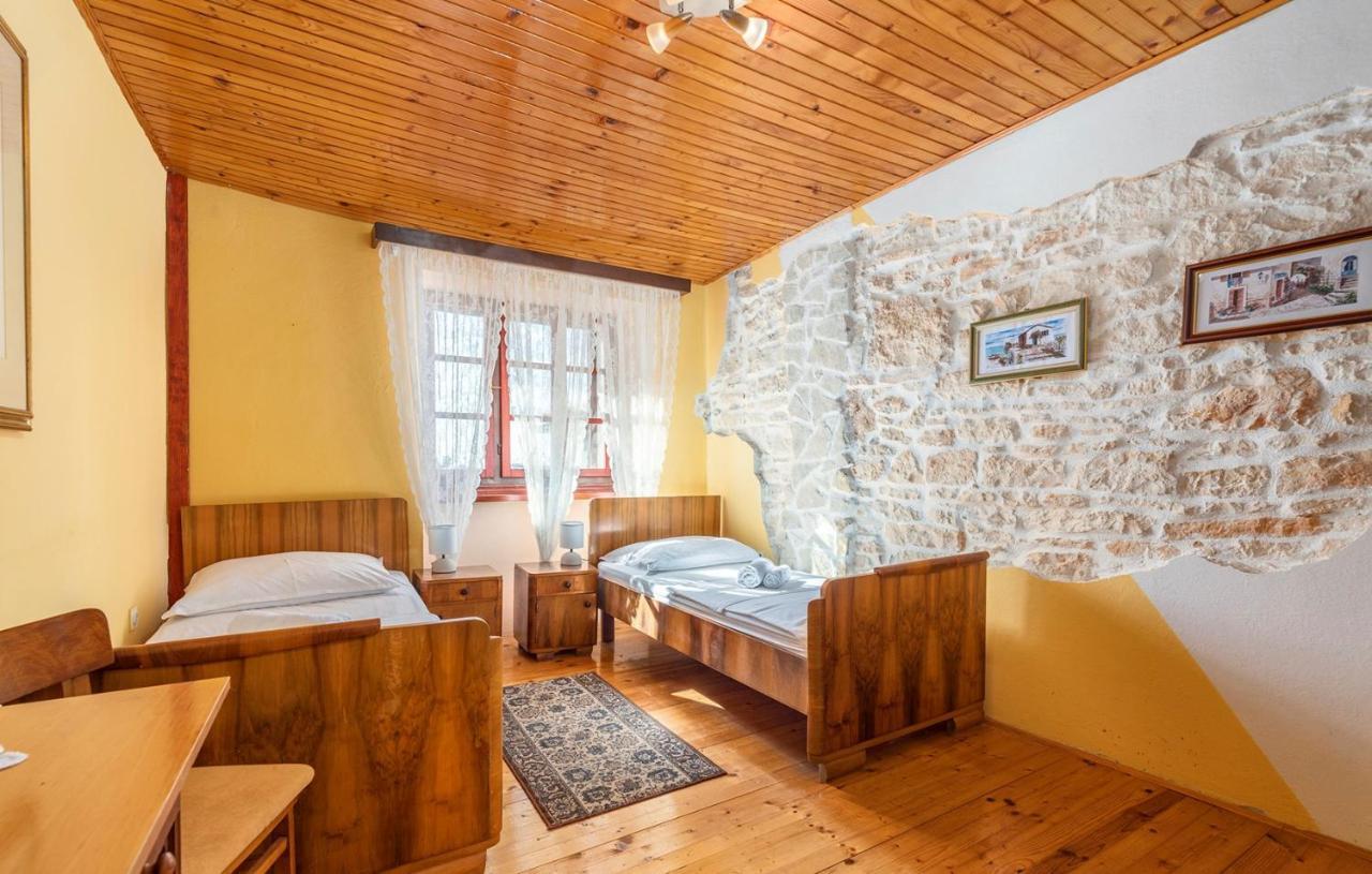 House Peresiji Hotel Phòng bức ảnh