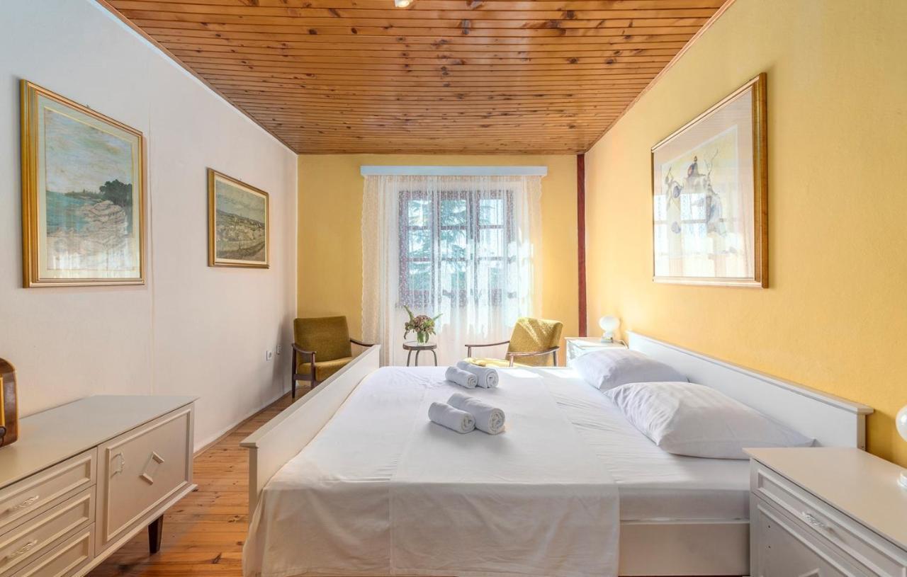 House Peresiji Hotel Phòng bức ảnh
