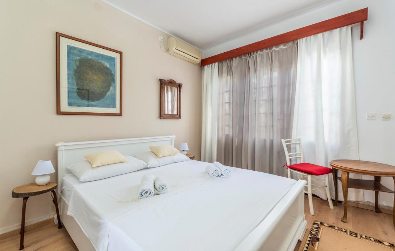 House Peresiji Hotel Phòng bức ảnh