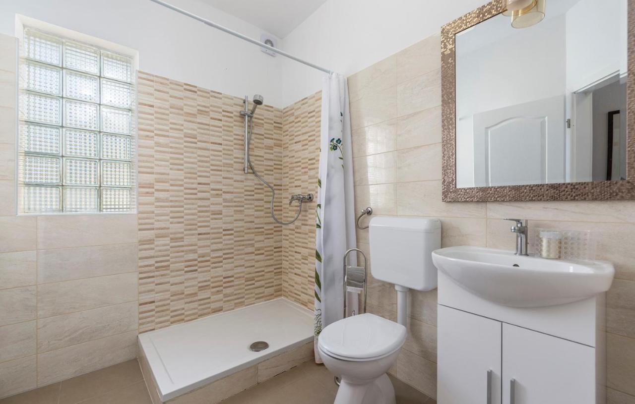 House Peresiji Hotel Phòng bức ảnh
