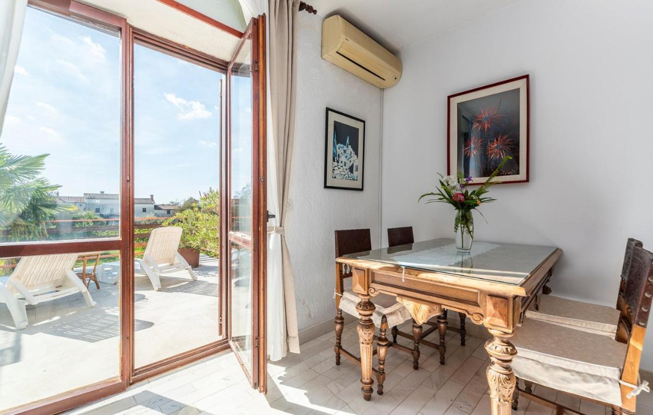 House Peresiji Hotel Phòng bức ảnh