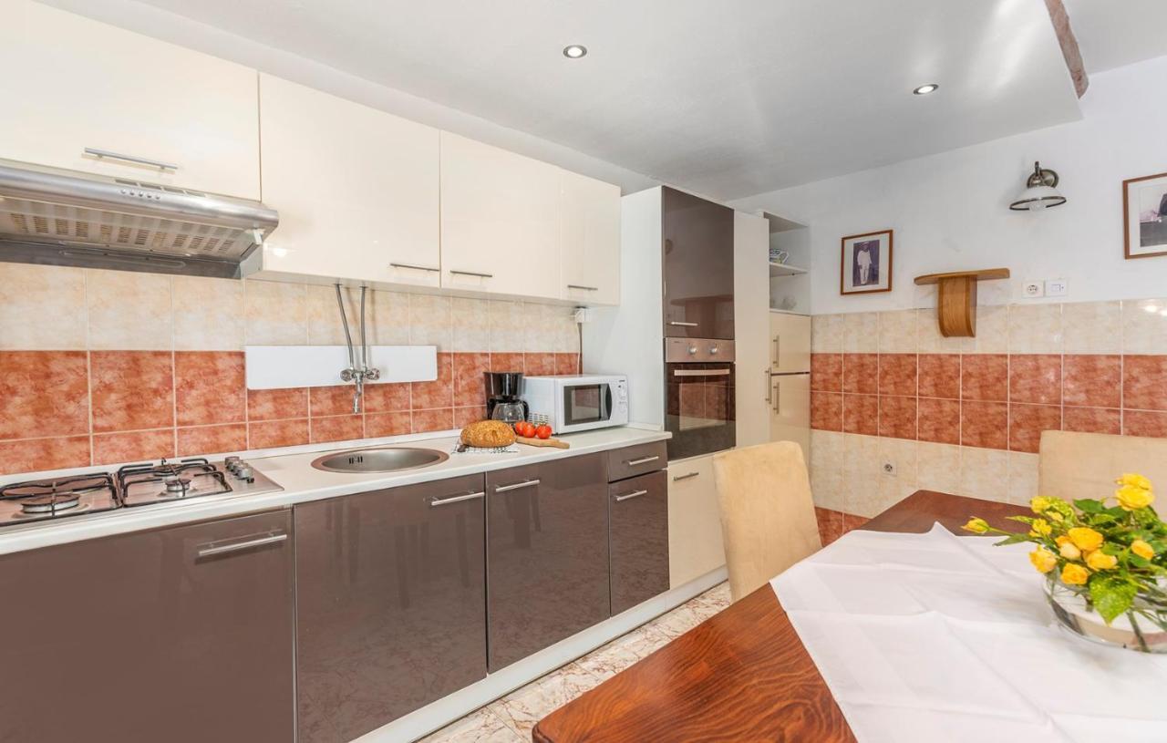 House Peresiji Hotel Phòng bức ảnh