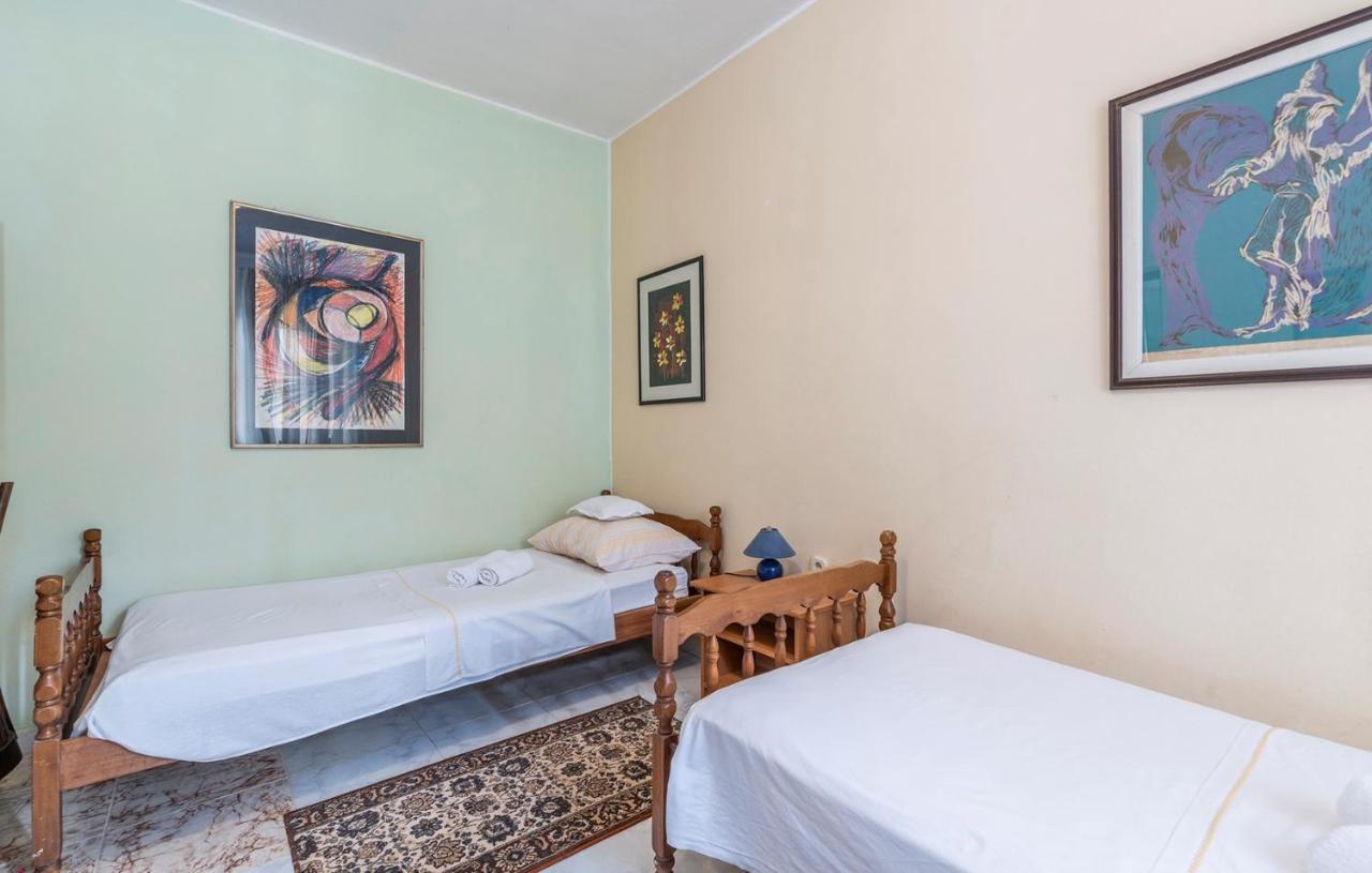 House Peresiji Hotel Phòng bức ảnh
